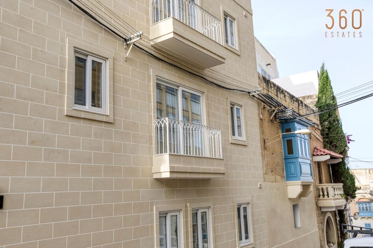 A Lovely 1Br Home With Balcony Just Off The Coast By 360 Estates San Julián Exterior foto